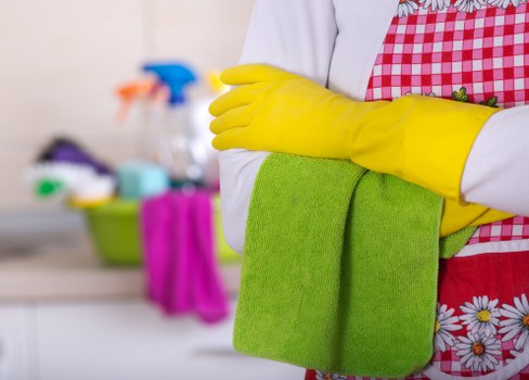 Deep cleaning service for a Twickenham home or business with detailed attention to surfaces and floors